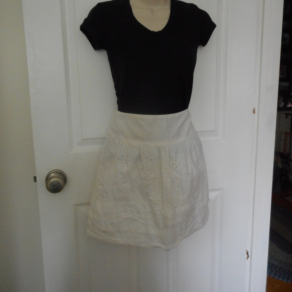 Banana republic white skirt with side zipper
